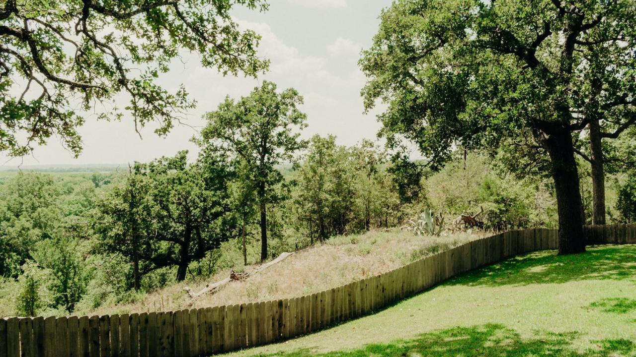 Casa Del Rio Bed And Breakfast Bastrop Exterior photo